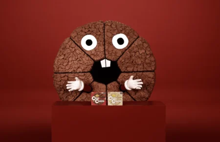 Macarrão com chocolate? Nissin aposta no inusitado com campanha do Croc Choco 02. Macarrao com chocolate Nissin aposta no inusitado com campanha do Croc Choco 1
