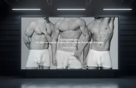 ONG cria anúncio inspirado na Calvin Klein contra microplásticos ONG cria anúncio inspirado na Calvin Klein contra microplásticos