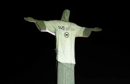 137. cristo redentor hering 145 anos