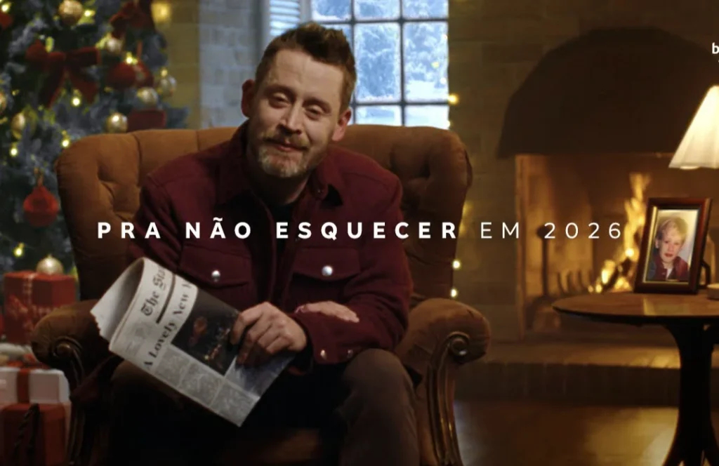 Macaulay Culkin estrela campanha de Natal do Bradesco