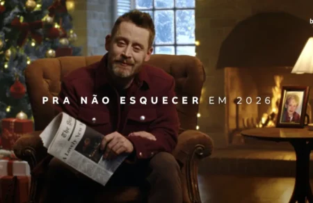 Macaulay Culkin estrela campanha de Natal do Bradesco Macaulay Culkin estrela campanha de Natal do Bradesco