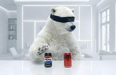 Pepsi provoca Coca-Cola com urso polar no Super Bowl 54. pepsi provoca coca cola urso polar super bowl
