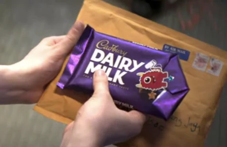 92. cadbury chocolate meio comido campanha genial
