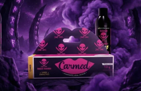 Carmed lança hidratante labial saBOR energético em collab com Toguro Sabor Carmed