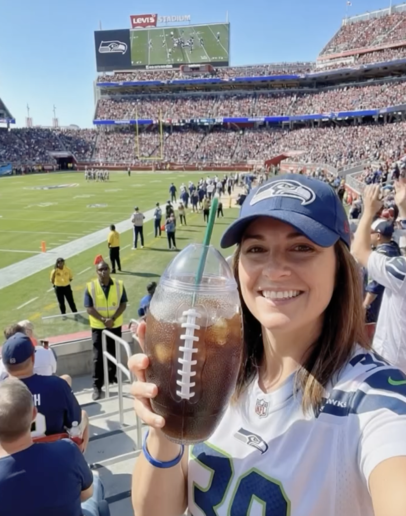 Como a Starbucks se infiltrou dentro do Super Bowl LX 2026 1 Captura de Tela 2026 02 11 as 22.28.21 1