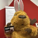 Hershey's troca coelho por capivara na Páscoa 2026
