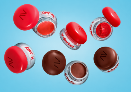 Avon Sweets chega com três balms multifuncionais inspirados na K-beauty. Veja texturas, preços e a campanha da VML.
