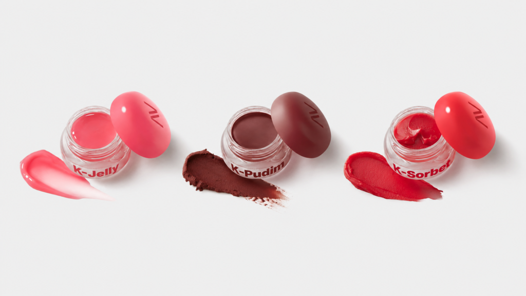Avon Sweets chega com 3 balms multifuncionais de K-beauty 1 Avon Sweets chega com três balms multifuncionais inspirados na K-beauty. Veja texturas, preços e a campanha da VML.