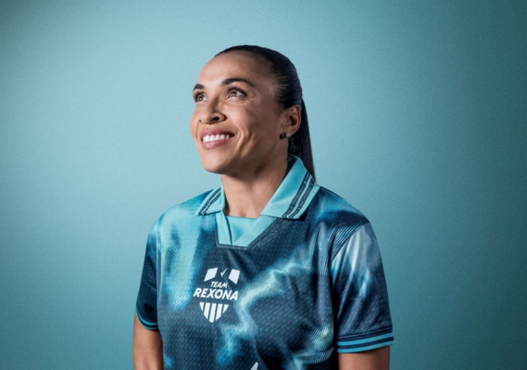 Último Suor: Rexona leva Marta aos telões da Times Square 1 Rexona anuncia Marta como embaixadora e estreia a campanha "O Último Suor" nos telões da Times Square, em Nova York.