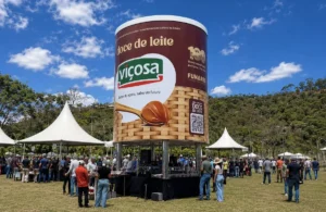 Viçosa bate recorde mundial com lata gigante de doce de leite Viçosa bate recorde mundial com lata gigante de doce de leite
