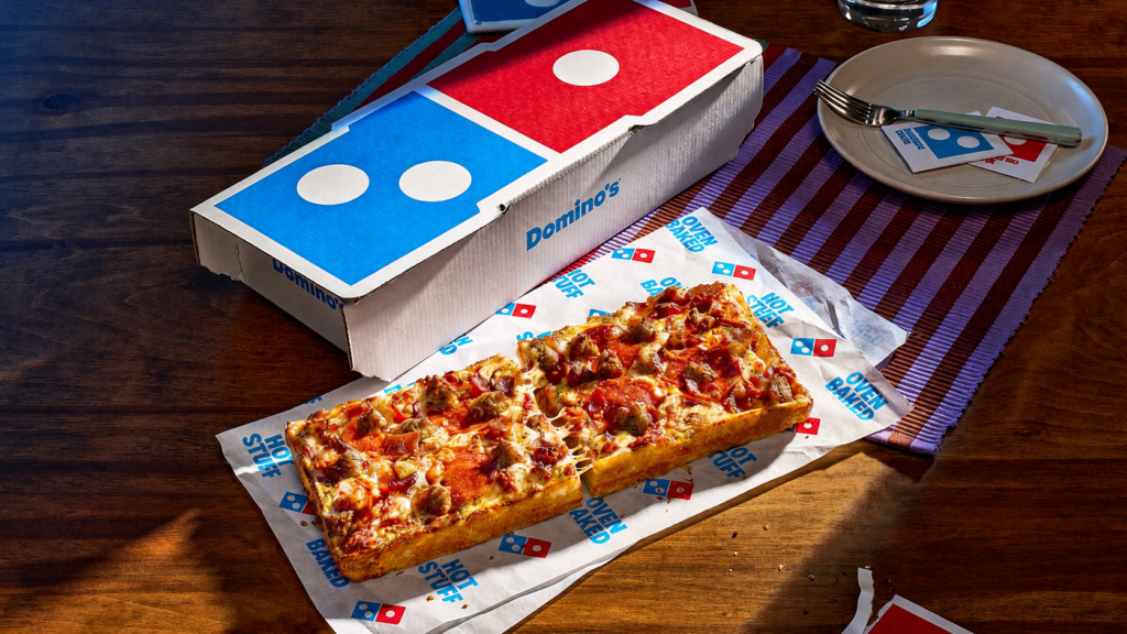 Domino's lança pizza retangular com o formato do seu logo 1 dominios pizza