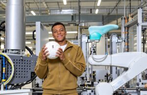 On tira Mbappé da Nike para criar sua primeira chuteira On tira Mbappé da Nike para criar sua primeira chuteira