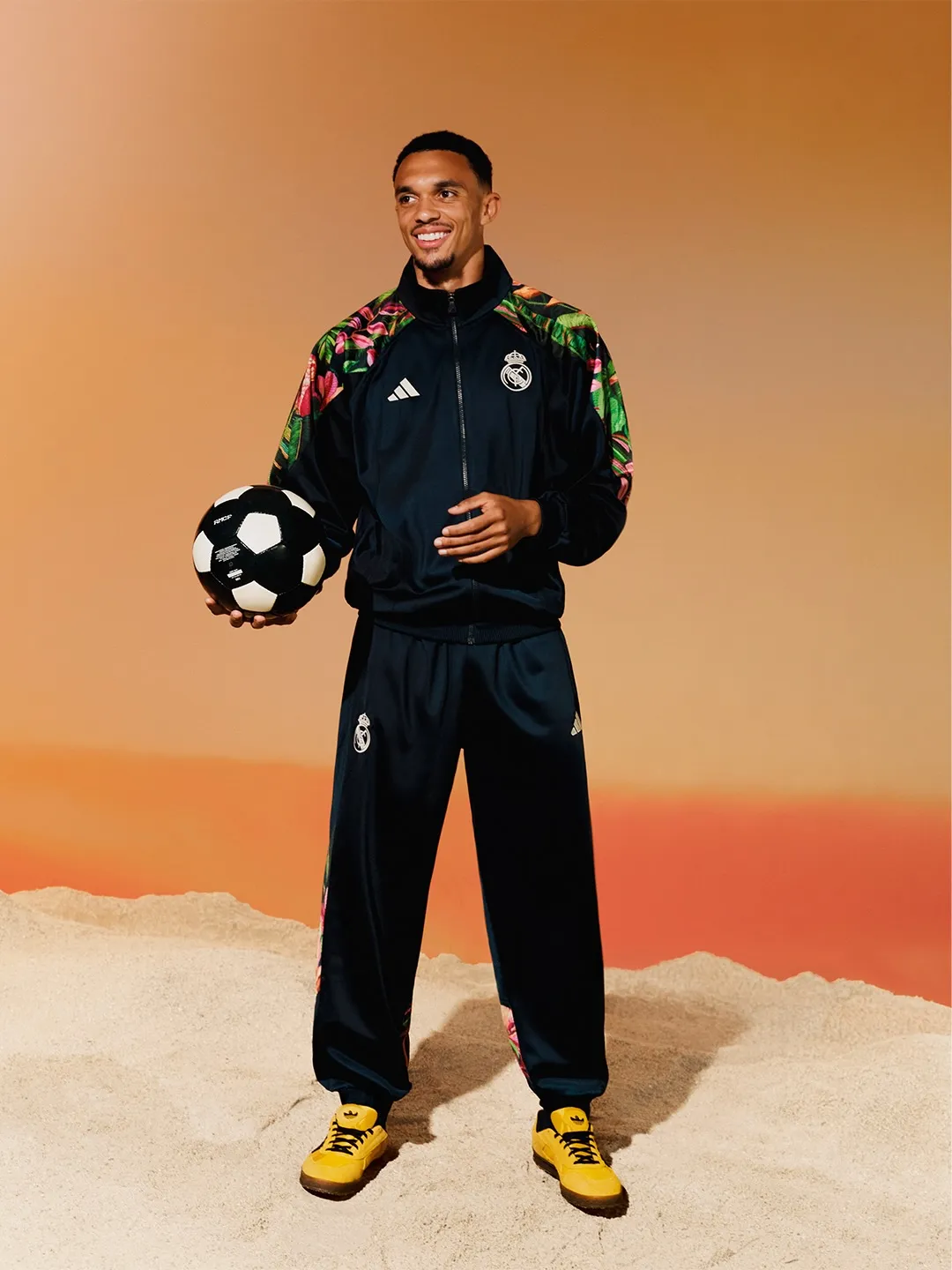 FARM Rio lança coleção em colaboração com adidas e Real Madrid 5 SaveClip App 849772692 18343978567257636 8194591416253579539 n