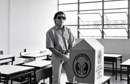 As cabines de votação já tiveram publicidade de marcas nos anos 80 As cabines de votação já tiveram publicidade de marcas nos anos 80