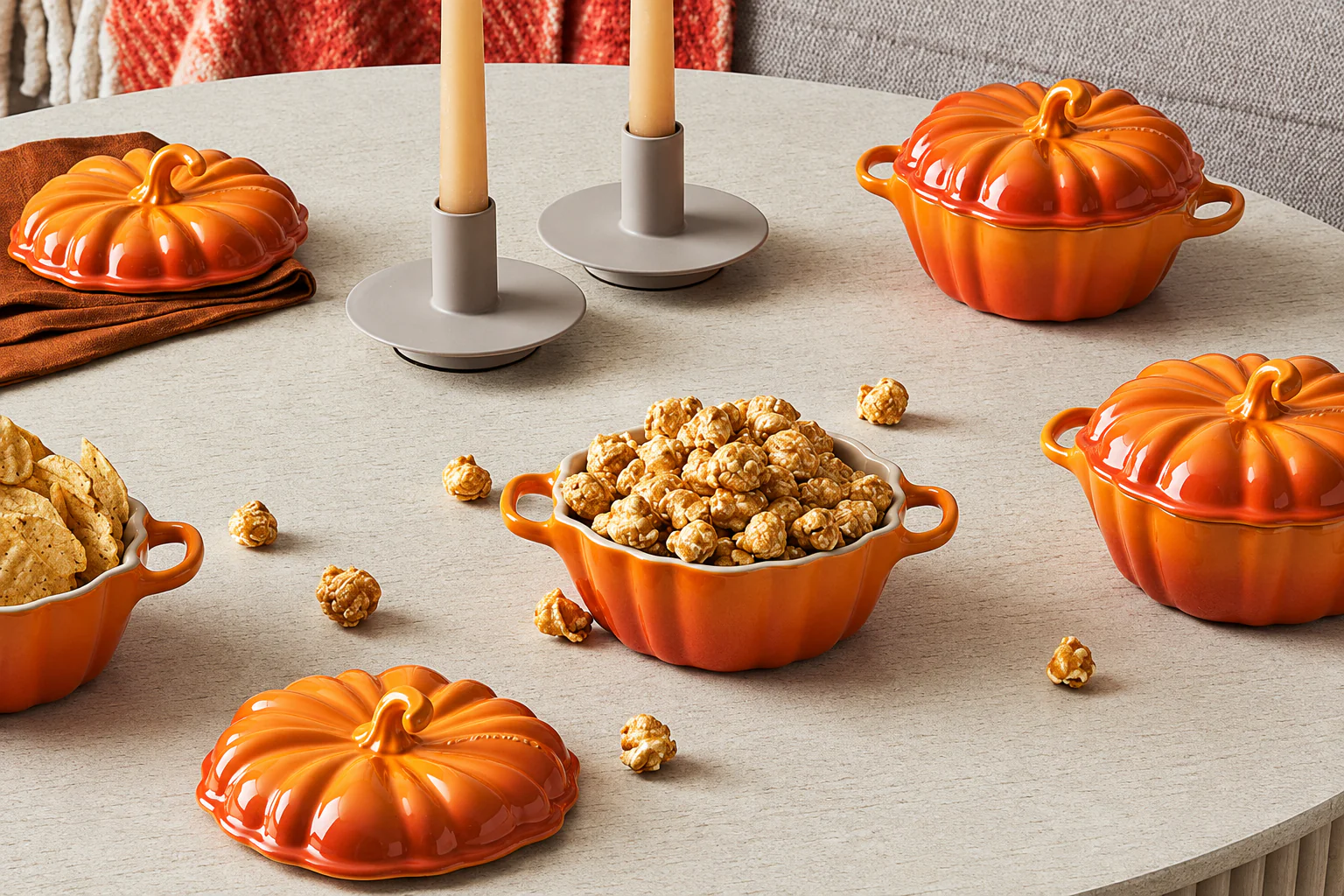 Le Creuset lança linha de Halloween com panela de morcegos e abóbora 2 Mini Cocotte Abóbora da coleção de Halloween da Le Creuset