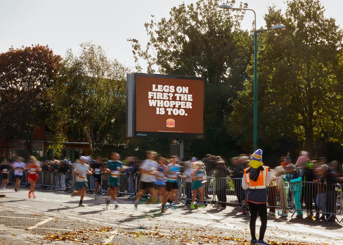 Burger King coloca corredores de maratona em copos gigantes