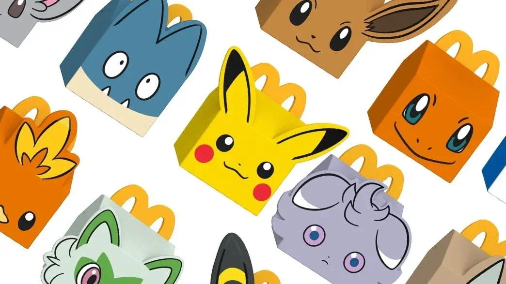 McLanche Feliz lança nova coleção de Pokémon com miniaturas no Brasil 3 Caixas do McLanche Feliz com Pikachu, Munchlax, Eevee e Charmander