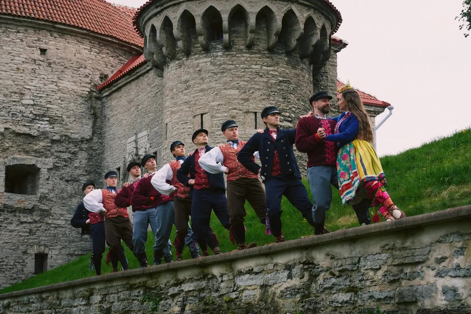 Estônia viraliza com comercial turístico que une dança tradicional e hip-hop 3 Estônia viraliza com comercial turístico que une dança tradicional e hip-hop, imagem 4