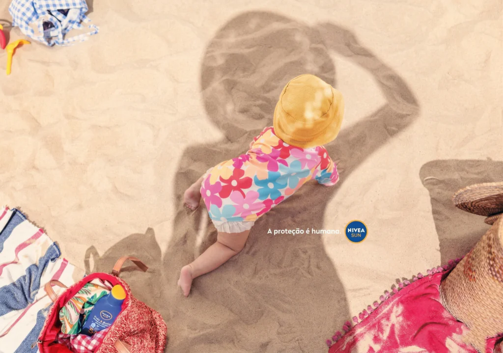 Nivea Sun transforma a sombra dos pais em anúncio