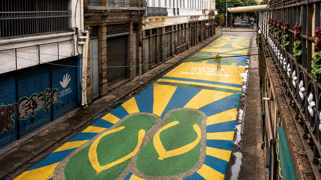 Havaianas faz ação com 4.500 chinelos no Pão de Açúcar 2 Havaianas faz ação com 4.500 chinelos no Pão de Açúcar