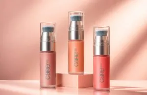 Radiant Blush Tint combina três tonalidades, duração de até oito horas e pincel integrado para aplicação nas bochechas, nos lábios e nas pálpebras.