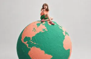 Ipanema lança campanha “Você não é todo mundo” para cutucar Havaianas Ipanema lança campanha “Você não é todo mundo” para cutucar Havaianas