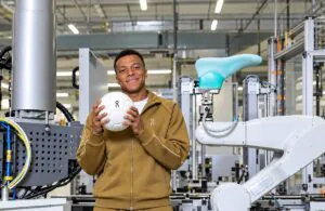 On tira Mbappé da Nike para criar sua primeira chuteira On tira Mbappé da Nike para criar sua primeira chuteira