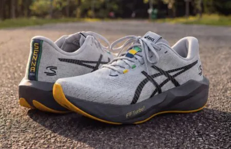 ASICS Senna: Novablast 6 homenageia Interlagos