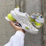 Lacoste lança sneaker ACE-T1 com bola de tênis no calcanhar