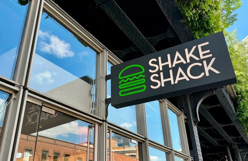 Shake Shack anuncia chegada ao Brasil com 40 unidades até 2036 Shake Shack anuncia chegada ao Brasil com 40 unidades até 2036